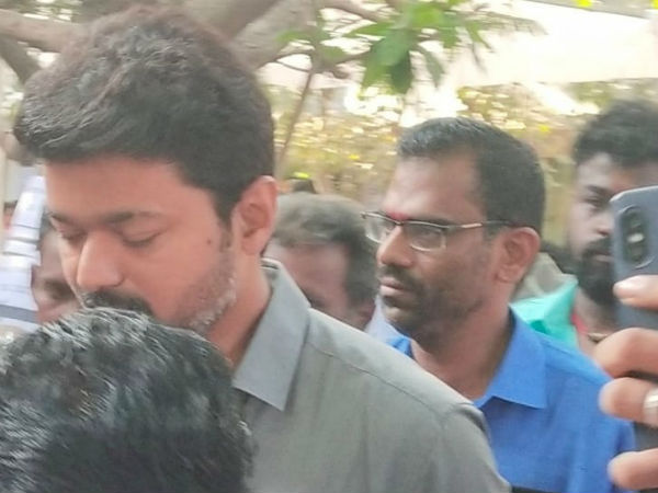 Actor vijay vote in adyar school at chennai Actor vijay vote in adyar school at chennai