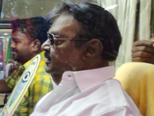 ஆர்ப்பரித்த தொண்டர்கள்