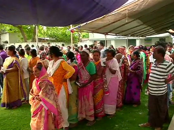 LOK SABHA ELECTIONS 2019: Polling conducted today for 117 Lok Sabha seats LOK SABHA ELECTIONS 2019: Polling conducted today for 117 Lok Sabha seats