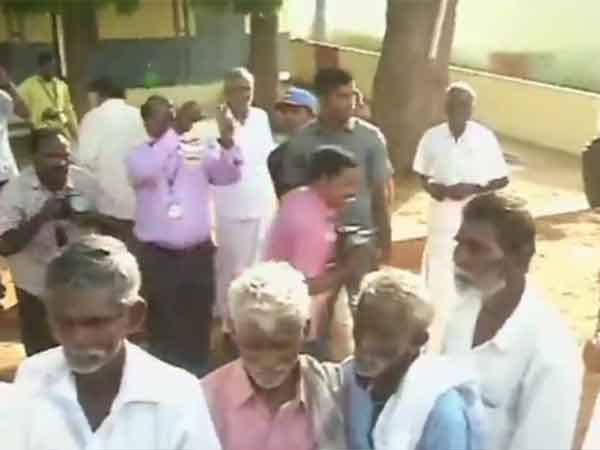 1000 fishermen names gone missing from voteers Name list in Kanniyakumari 1000 fishermen names gone missing from voteers Name list in Kanniyakumari