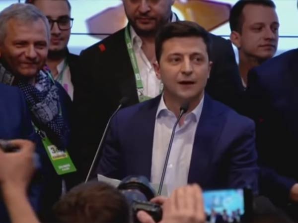Ukraines new president becomes comedian actor Zelensky sworn in May Ukraines new president becomes comedian actor Zelensky sworn in May