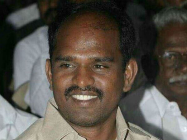 சிறையில் அடைப்பு