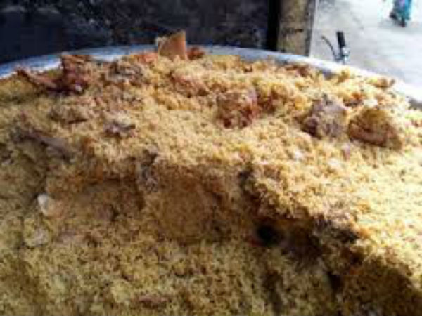 The Mysterious mob steals the Goat in Thirunelveli Surrounding The Mysterious mob steals the Goat in Thirunelveli Surrounding