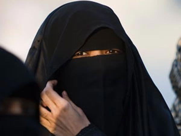 Shiv Sena demands prohibit burqa in India following SriLanka Shiv Sena demands prohibit burqa in India following SriLanka
