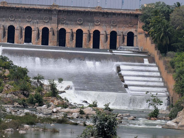 காவிரி வாரியத்தை கூட்டுங்கள்