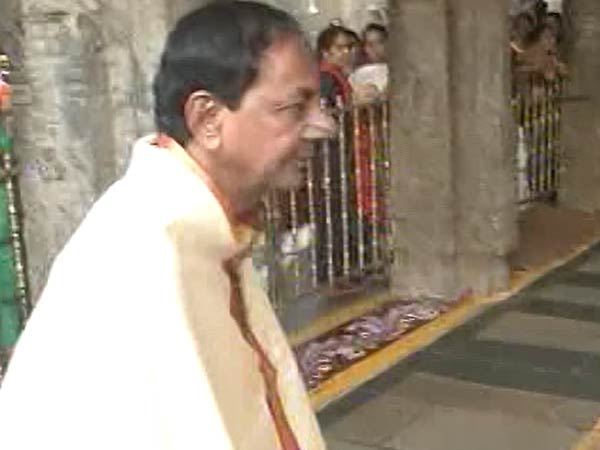 தேவஸ்தான அதிகாரிகள்