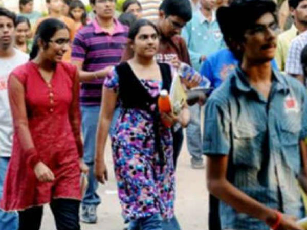 no basic facilities in neet exam center for parents in Chennai no basic facilities in neet exam center for parents in Chennai
