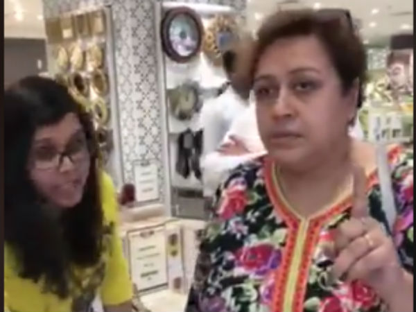 காதில்