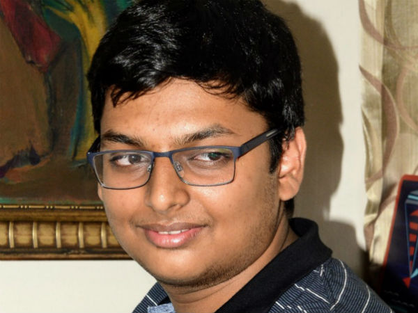 Two students top with 100% marks in ISC +2 examinations Two students top with 100% marks in ISC +2 examinations