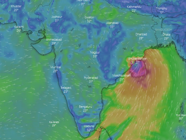 cyclone fani hits Puri coast with wind speed of above 200km/per hour cyclone fani hits Puri coast with wind speed of above 200km/per hour
