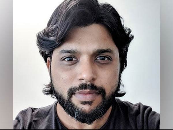 Indian journo arrested by Lankan police Indian journo arrested by Lankan police