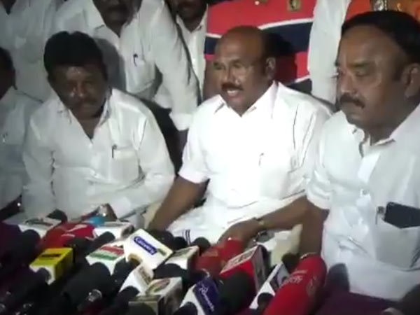 கமல் பேச்சு தவறு