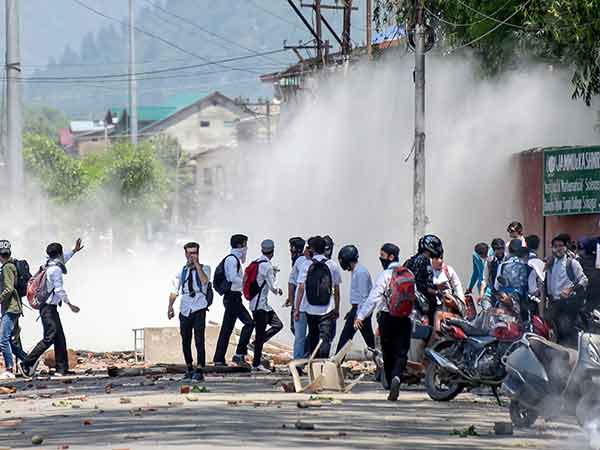 இந்தியா மீது புகார்