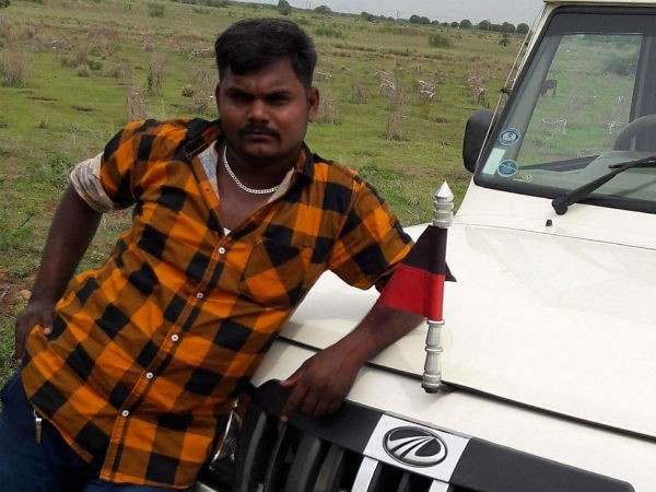 தாக்கினர்