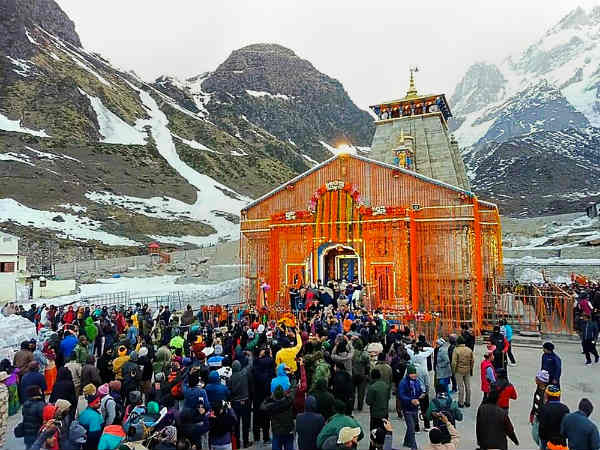 Snow retreated..world famous Kedarnath temple opened after 6 months Snow retreated..world famous Kedarnath temple opened after 6 months