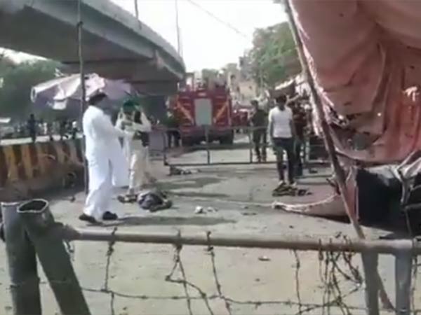 Bomb Blast in Lahore, Pakistan kills 4 people, Several injured Bomb Blast in Lahore, Pakistan kills 4 people, Several injured