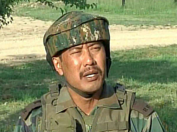 Major Leetul Gogoi seniority reduced, to be posted out of Kashmir over fraternising with a local woman Major Leetul Gogoi seniority reduced, to be posted out of Kashmir over fraternising with a local woman