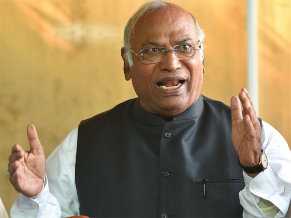 Mallikarjun Kharge failing in the Lok Sabha election at karnataka Mallikarjun Kharge failing in the Lok Sabha election at karnataka