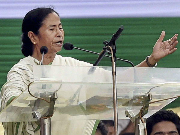 Mamata Banerjee slams EC for short campaign period Mamata Banerjee slams EC for short campaign period