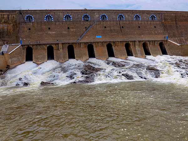 Delta farmers Emphasis on the basis of day-by-day distribution of water from Karnataka Delta farmers Emphasis on the basis of day-by-day distribution of water from Karnataka