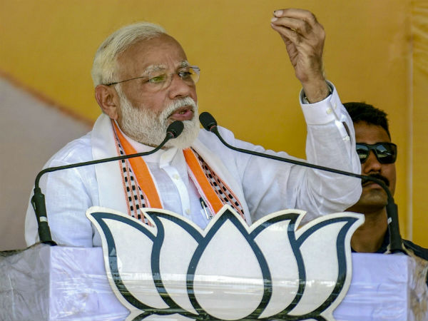 PM Modi says will send Robert Vadra to jail if voted to power, PM Modi says will send Robert Vadra to jail if voted to power,