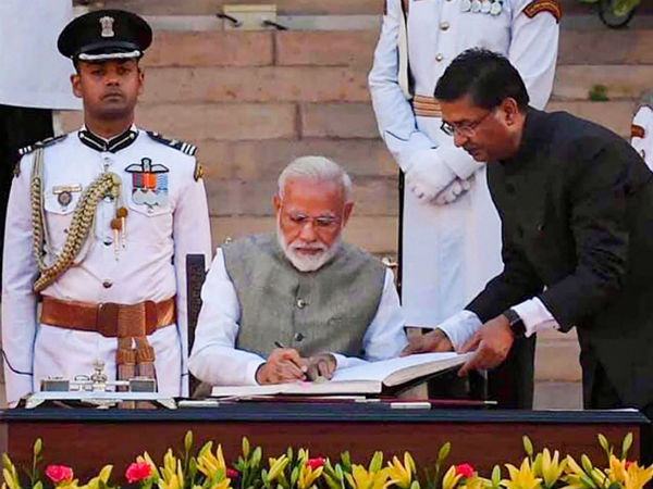 Modi becomes Nations 15th Prime Minister Modi becomes Nations 15th Prime Minister