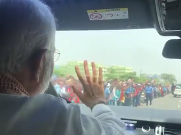 modi express happiness over the crowd in purulia modi express happiness over the crowd in purulia
