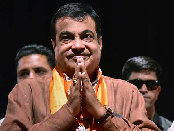 பிரதமராக நிதின் கட்காரி?