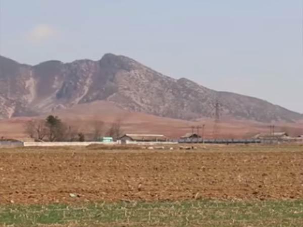 North Korea suffered by heavy drought... peoples Stricken for Food scarcity North Korea suffered by heavy drought... peoples Stricken for Food scarcity