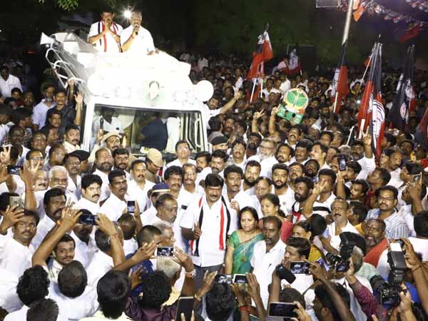 சிறப்பு இருக்கிறது