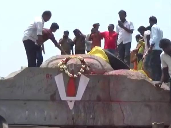 சிறப்பு பூஜைகள்