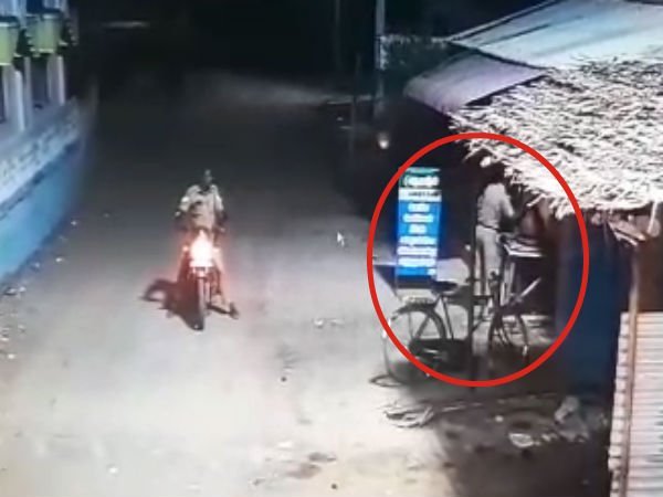 டம்ளர் திருடம் போலீஸார்
