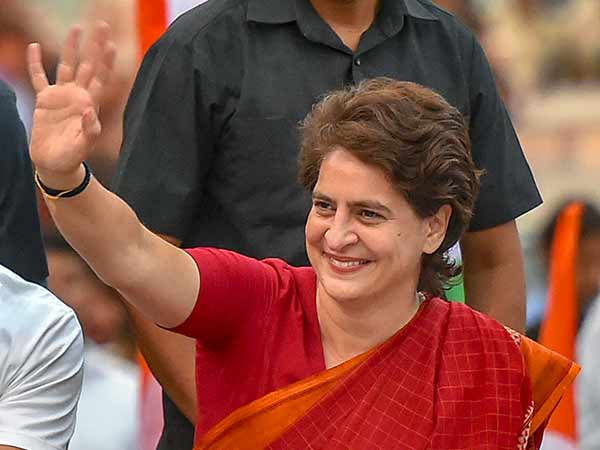 Priyanka Gandhi arrange jet to rush ill girl to AIIMS Priyanka Gandhi arrange jet to rush ill girl to AIIMS