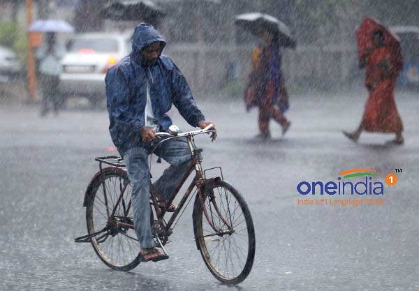Chennai Meteorological Centre says that 9 districts will get moderate rainfall Chennai Meteorological Centre says that 9 districts will get moderate rainfall