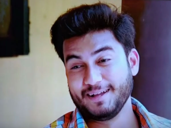 எப்படி இயக்குநரே