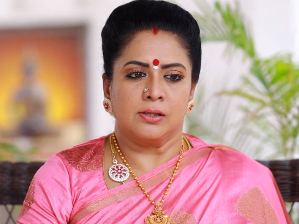 பெண்ணை பார்த்து