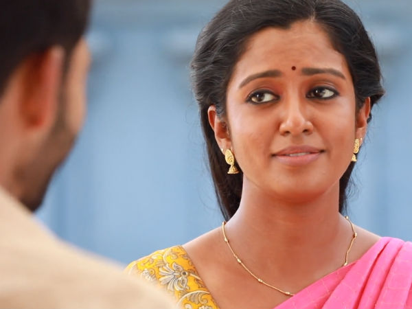 Kannamma comes to meet Barathi Kannamma comes to meet Barathi