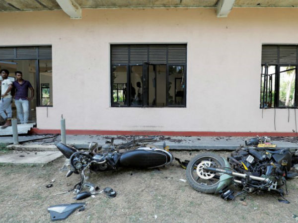 Mobs attack mosques, Muslim-owned shops in Srilanka Mobs attack mosques, Muslim-owned shops in Srilanka