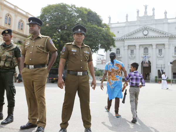 60 more people arrested in Sri Lanka, Curfew dismissal 60 more people arrested in Sri Lanka, Curfew dismissal