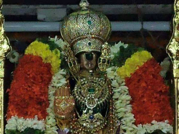 பெருமாள் வீதி உலா