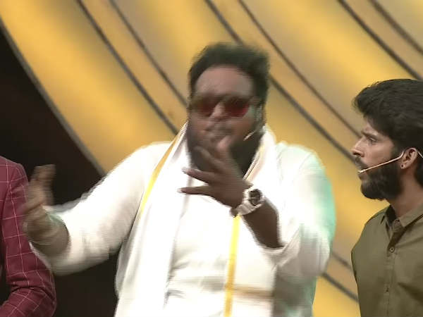 கிருஷ் பாடகர்