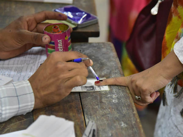 மாநில அரசு மீது அதிருப்தி