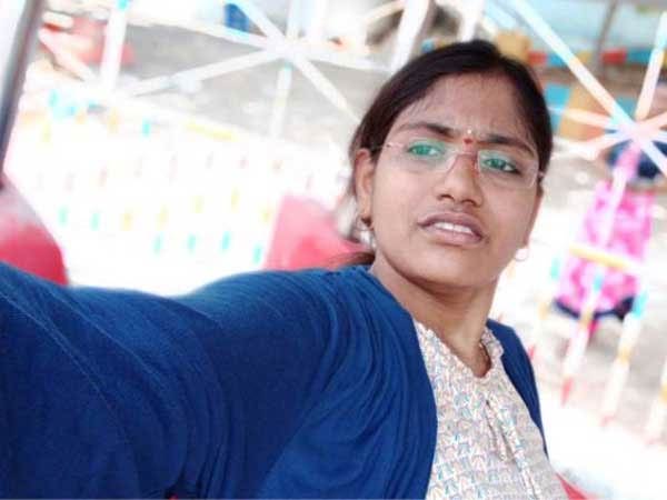 women doctor died for sea wave after her take selfie goa beach women doctor died for sea wave after her take selfie goa beach