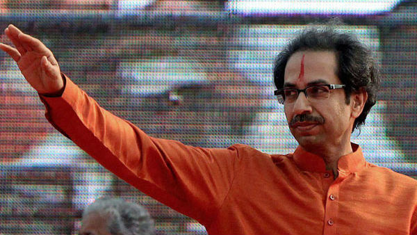 Uddhav Thackeray 18 ShivSena MPS Visit Ayodhya Uddhav Thackeray 18 ShivSena MPS Visit Ayodhya