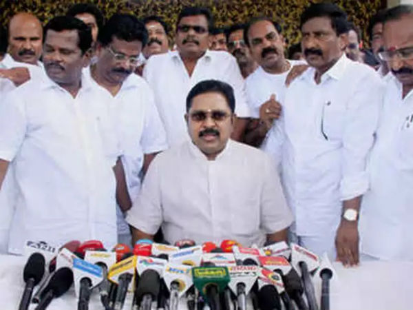 சந்தோஷமும் இல்லை