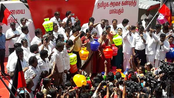 DMK protesting in Chennai over water scarcity DMK protesting in Chennai over water scarcity
