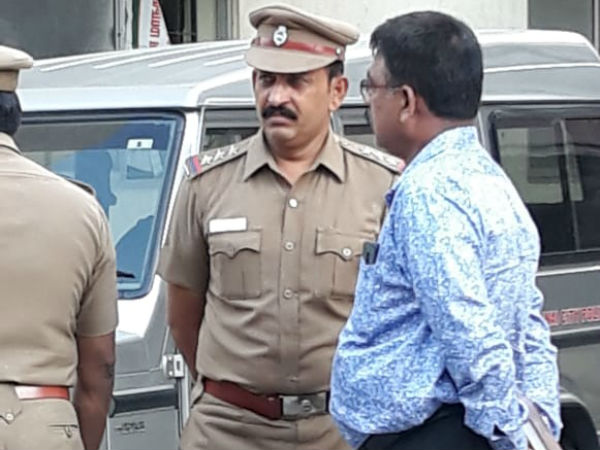 செல்போனில் தொடர்பு