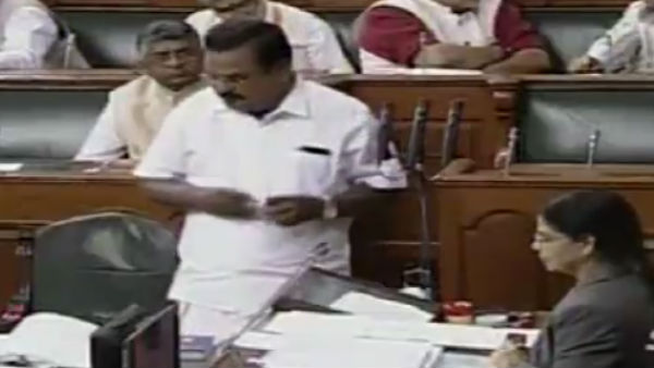 தீரன் சின்னமலை