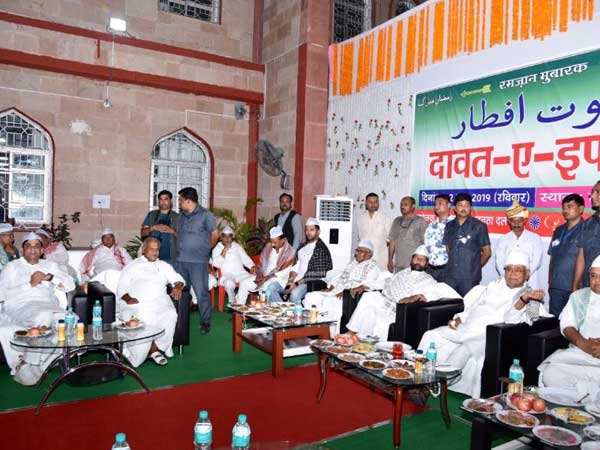 Nitish Kumar hits back at Giriraj Singh on Iftar issue Nitish Kumar hits back at Giriraj Singh on Iftar issue