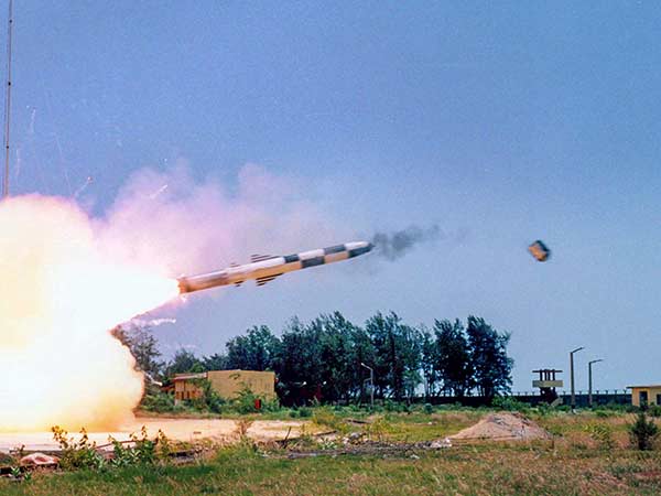 Indias high-speed supersonic BrahMos missile test successful Indias high-speed supersonic BrahMos missile test successful